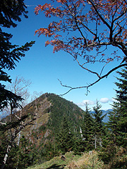 池口岳南峰から見た池口岳北峰(11-OCT-2009;hiro撮影)