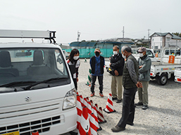 車には死角が多いことの説明